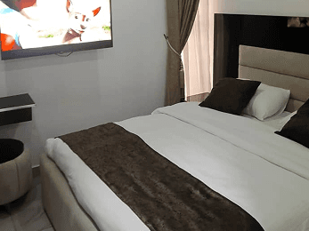 GC Hotel - Modest and Dainty in Size